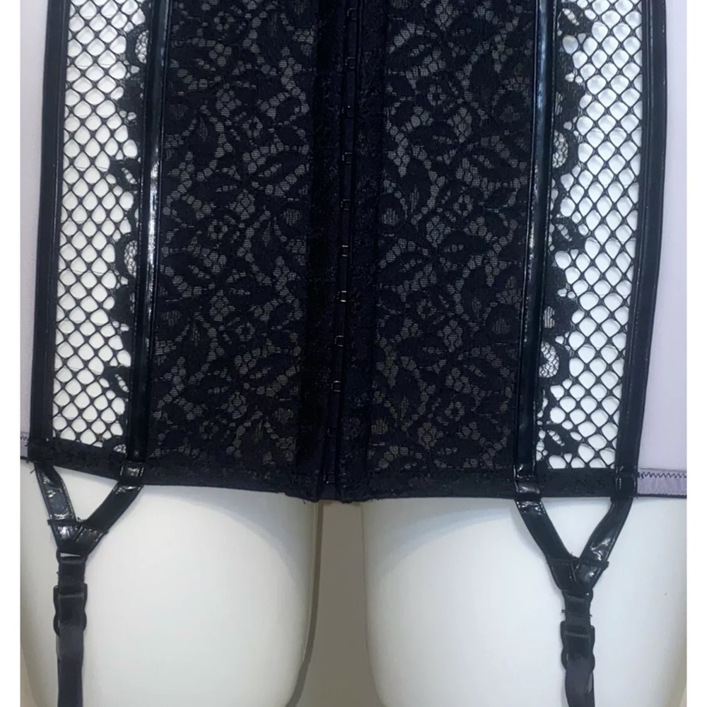 Victoria's Secret Bustier/Corset 36D, Violet, NWT - Picture 11 of 15
